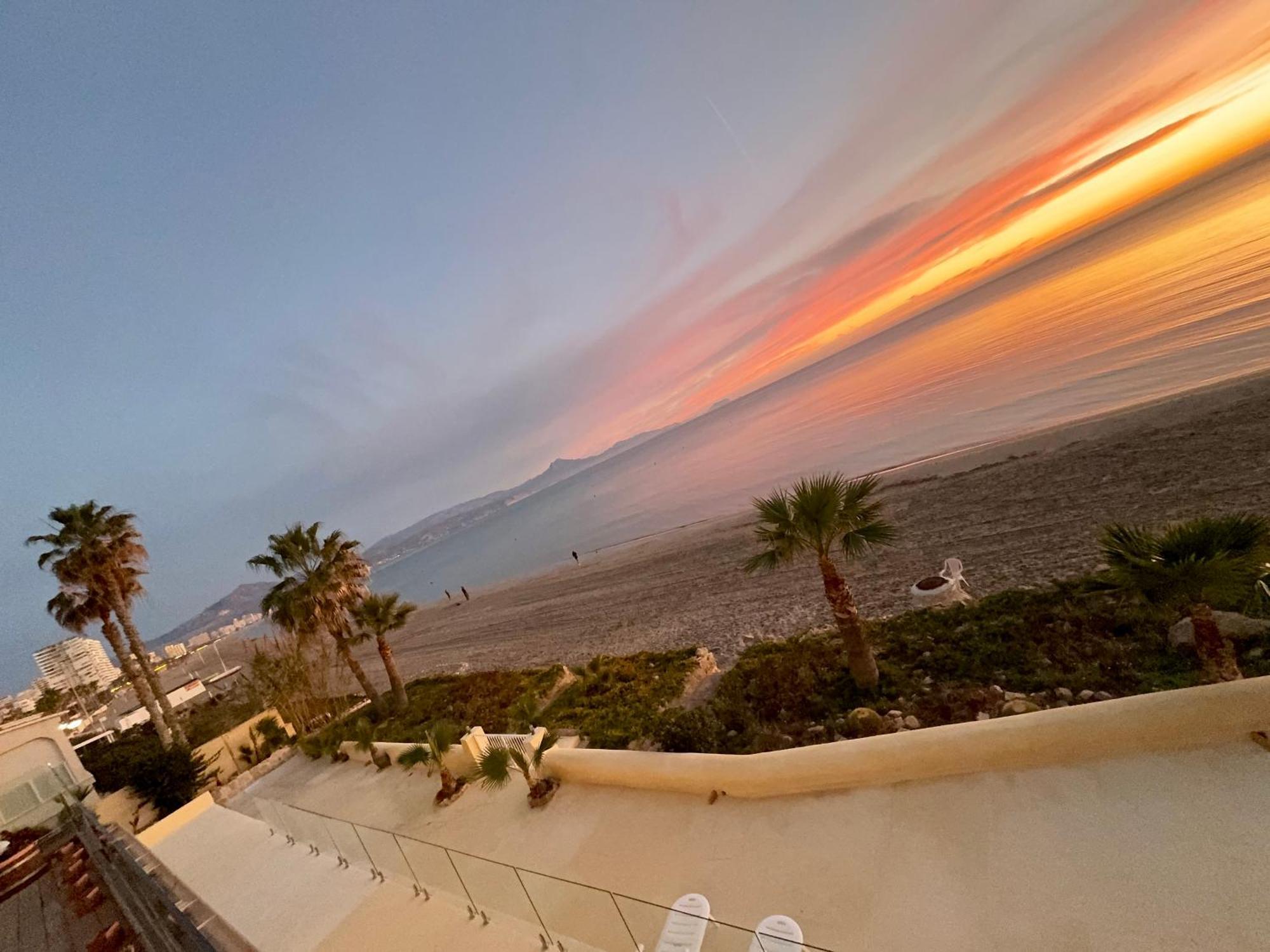 Excepcional Apartamento Amanecer Al Borde De Playa Y Mar, En Chalet Roquetes Alicante Exteriér fotografie